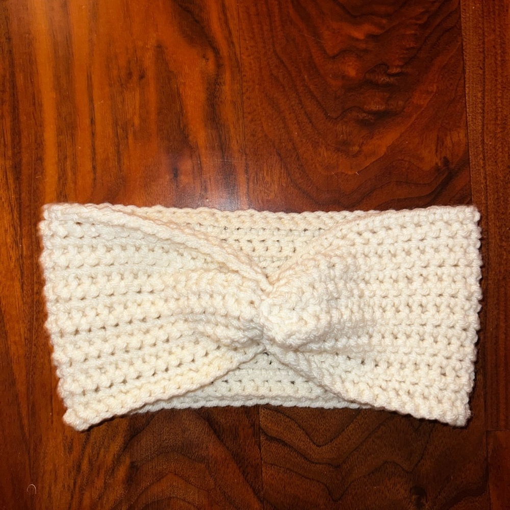 Hand Made Crocheted Headband! 😊